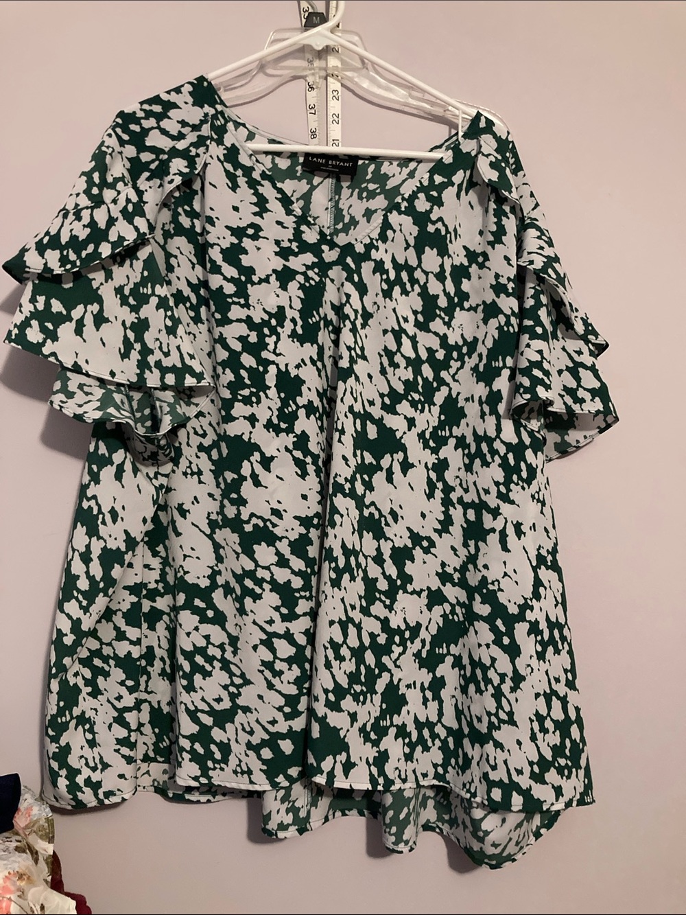Lane Bryant Green and White Abstract Ruffle Sleeve Blouse